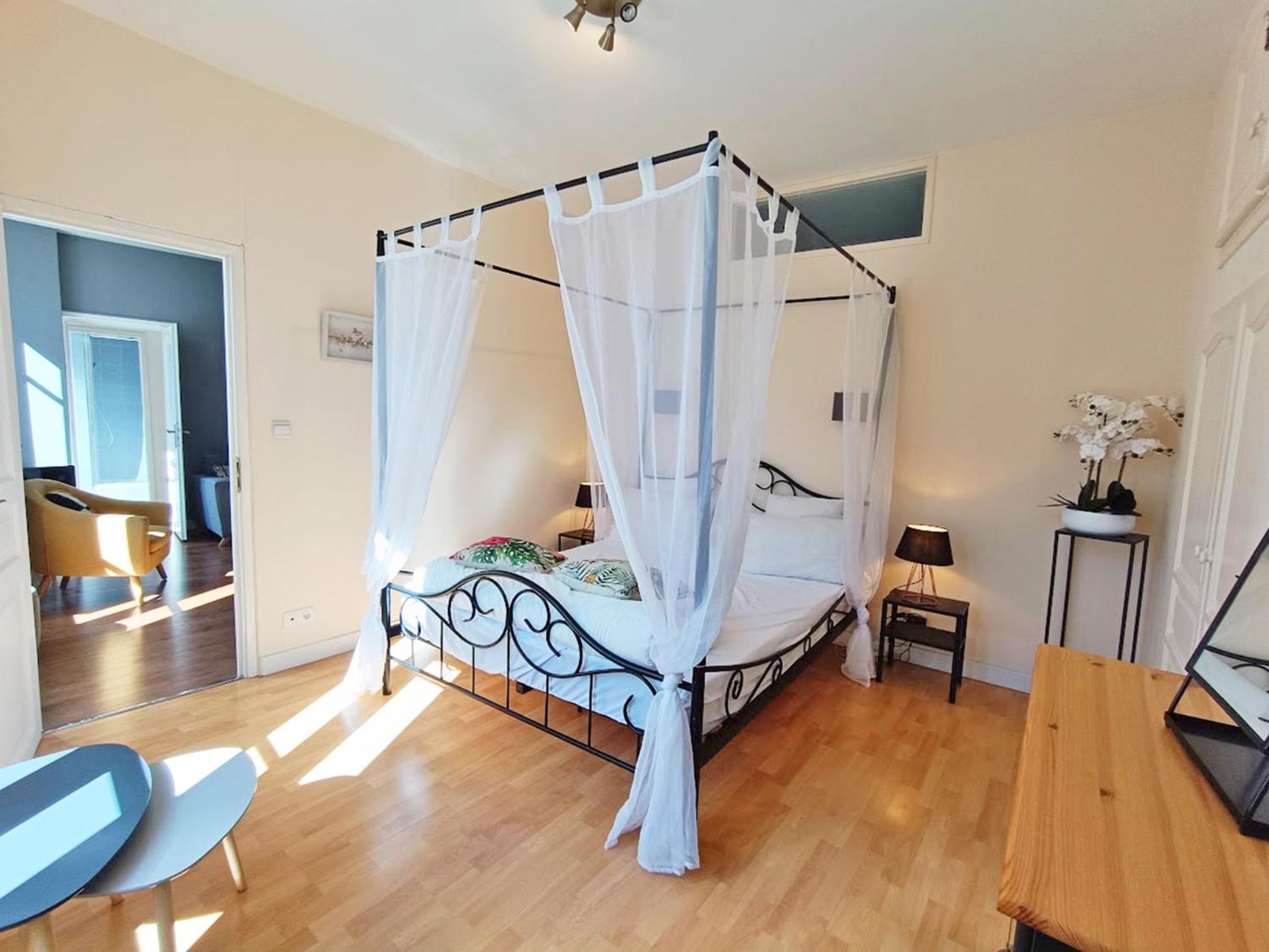 Luchon Holidays, Parking, Wifi, Balcon, Cave, T3 8 Personnes Bagnères-de-Luchon Extérieur photo