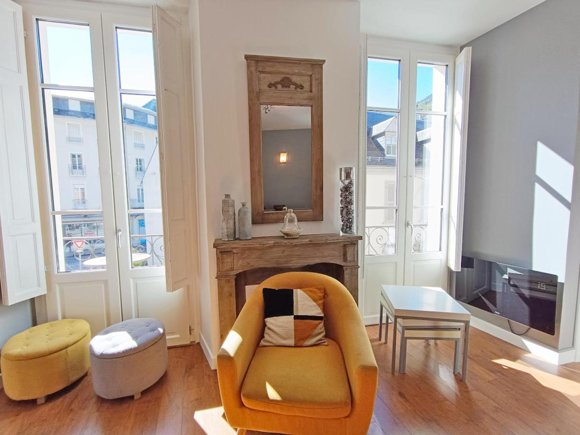 Luchon Holidays, Parking, Wifi, Balcon, Cave, T3 8 Personnes Bagnères-de-Luchon Extérieur photo