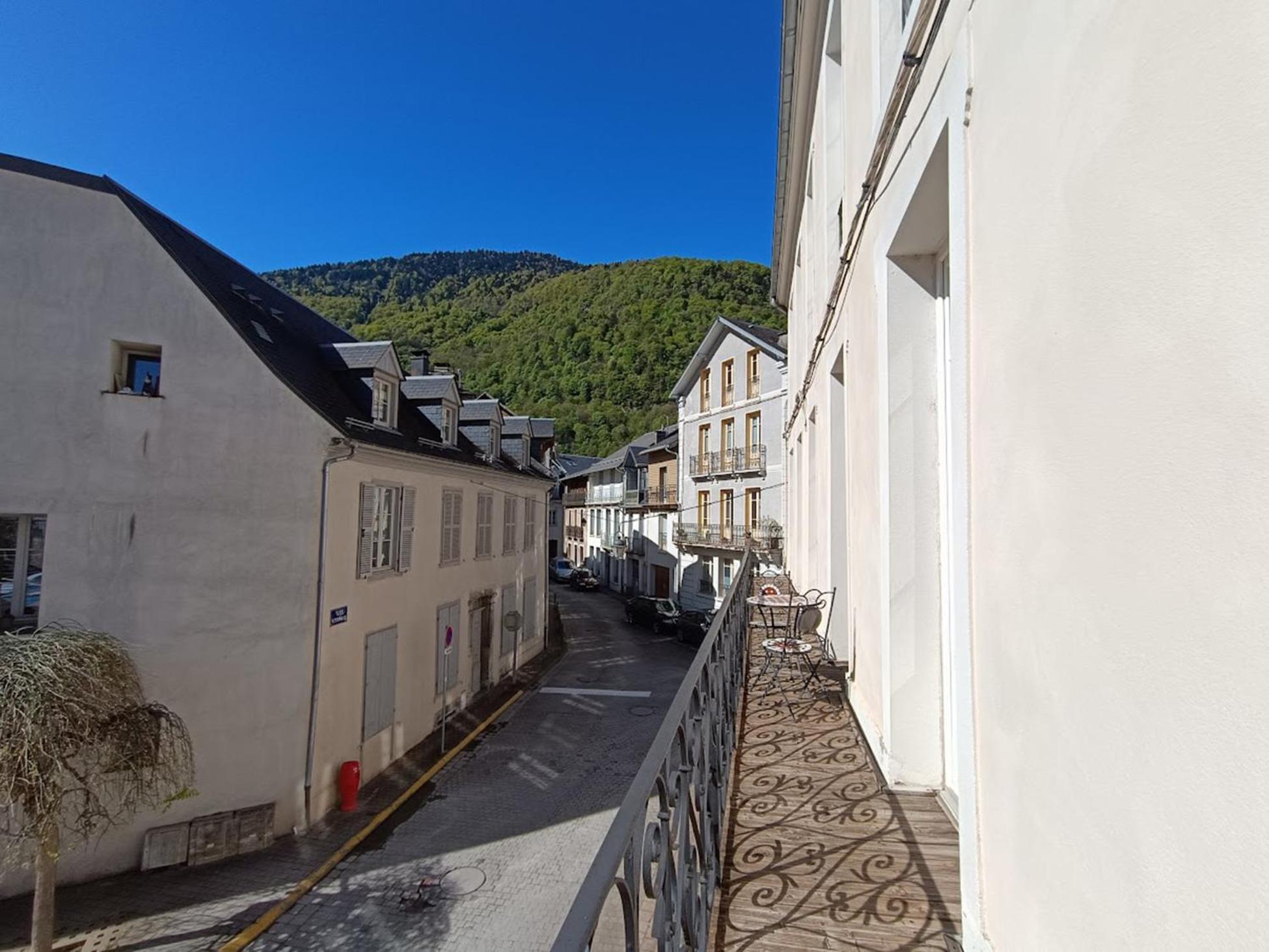 Luchon Holidays, Parking, Wifi, Balcon, Cave, T3 8 Personnes Bagnères-de-Luchon Extérieur photo