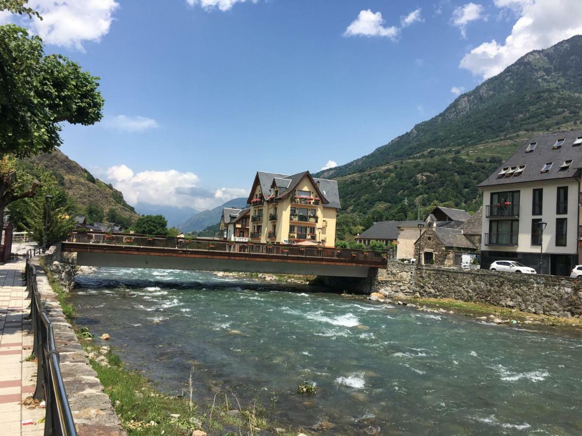 Luchon Holidays, Parking, Wifi, Balcon, Cave, T3 8 Personnes Bagnères-de-Luchon Extérieur photo